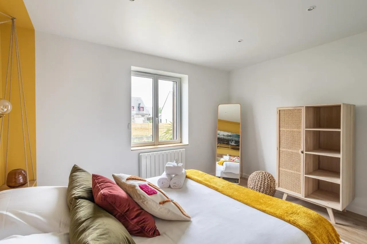 Holiday home Les Demoiselles Du Bord De Mer Cancale